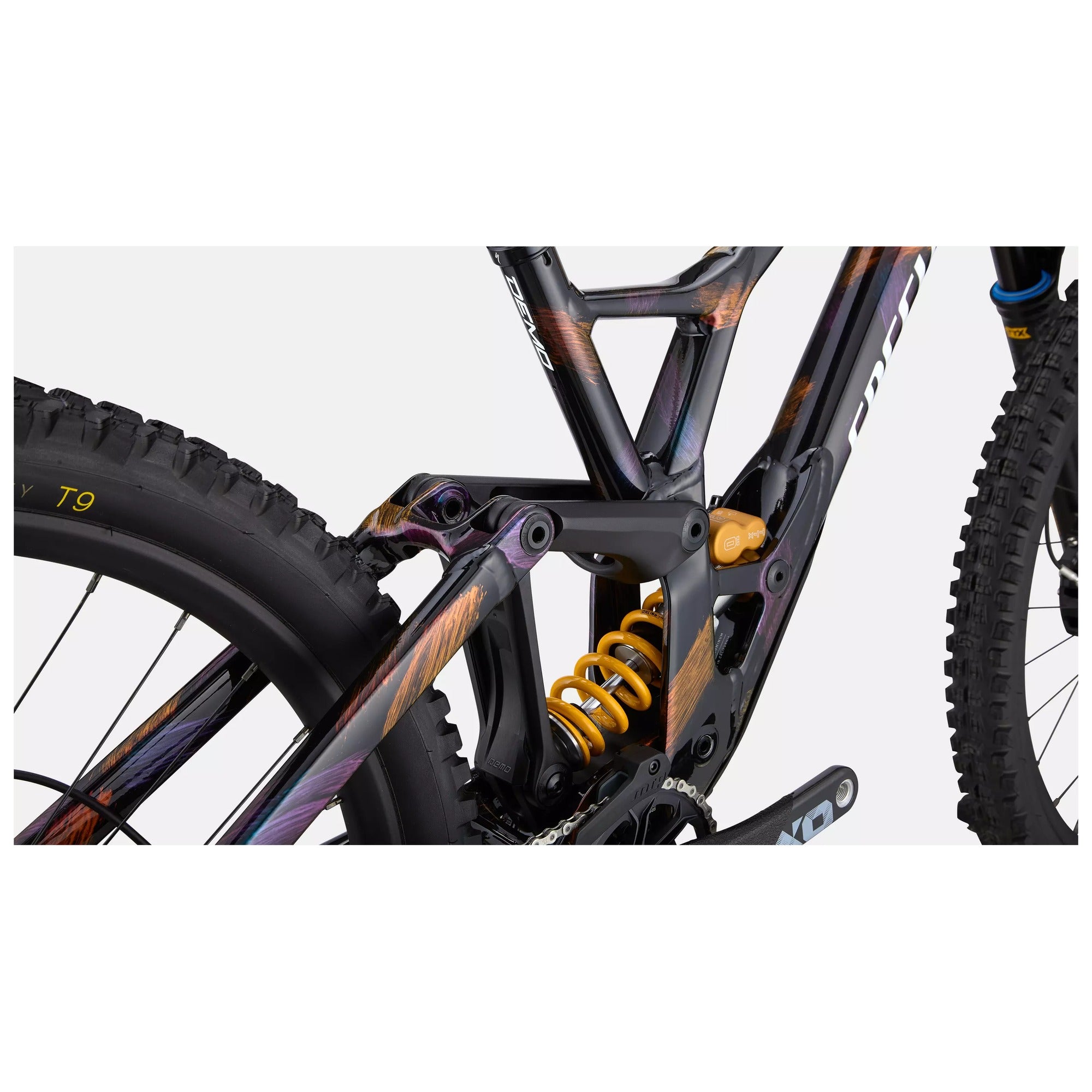 Demo Race Gloss Obsidian