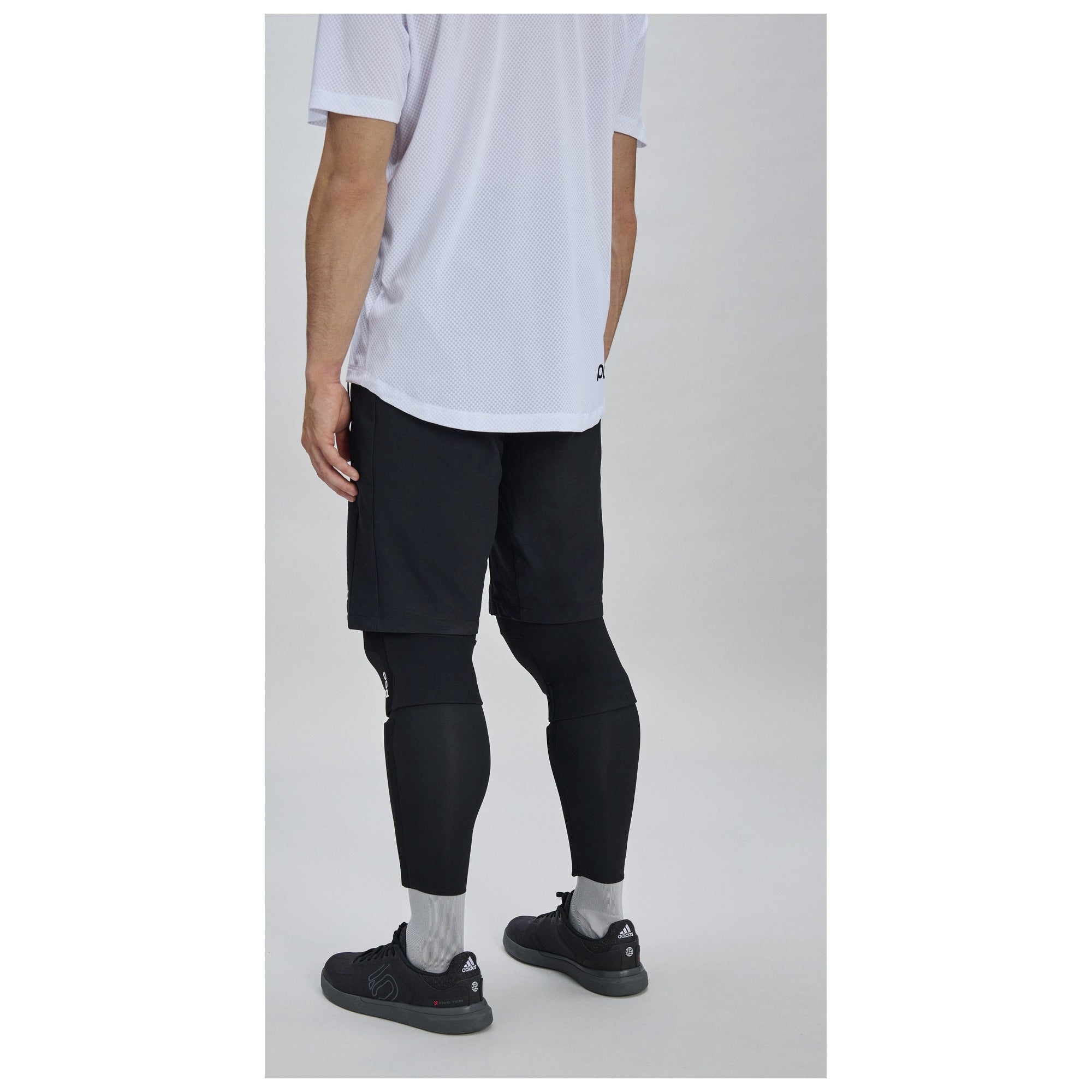 POC_52930_M_sMotionShorts_1002_UraniumBlack_1.jpg